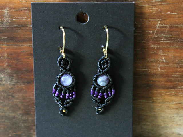 Makramee Ohrringe Amethyst schwarz lila