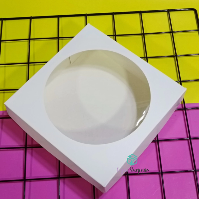 Caja con visor circular