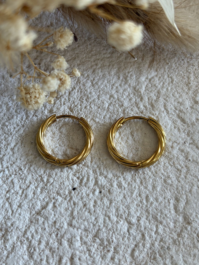 Créoles dorées torsadées - 17mm