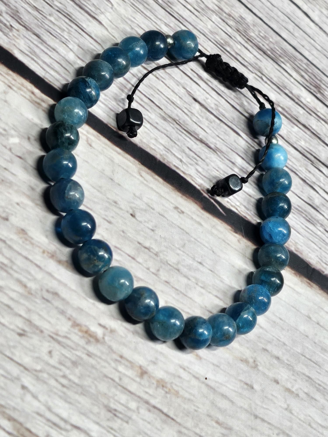 Bracelet Apatite 6 mm – Macramé Ajustable