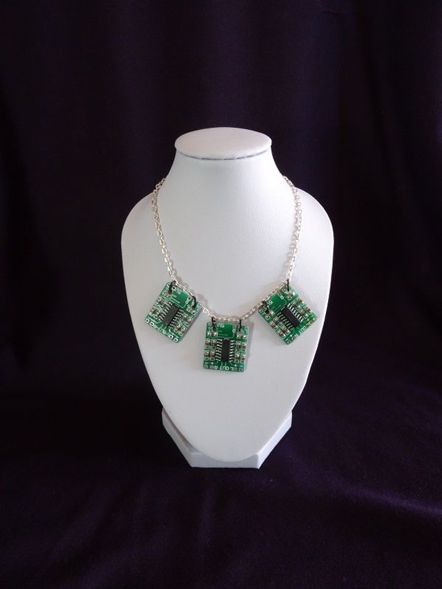 Collier circuit imprimé