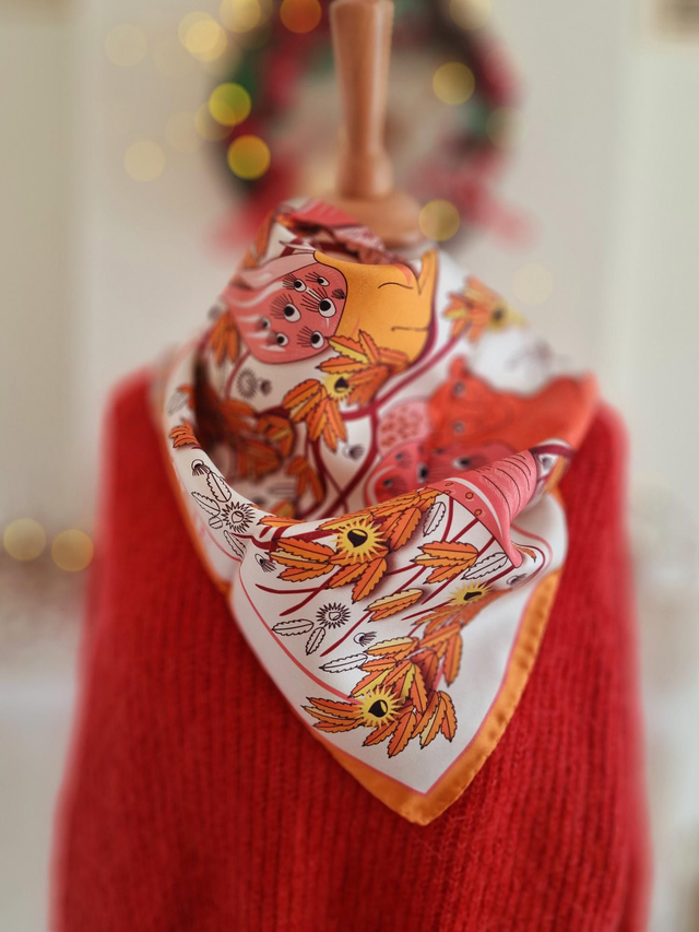 CARRÉ SAN CHIRGU BEIGE 65 