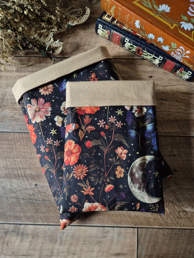 Pochette à livre lune fleurie