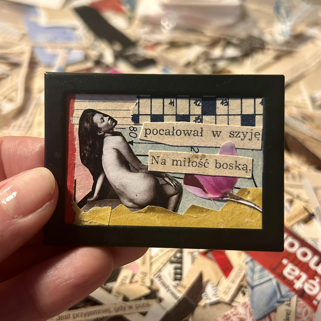 Miniaturka w ramce nr 54 - pocałował w szyję 