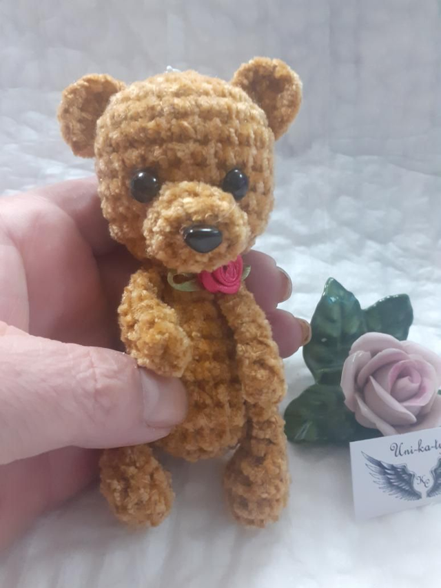 Kleiner gehäkelter Teddy