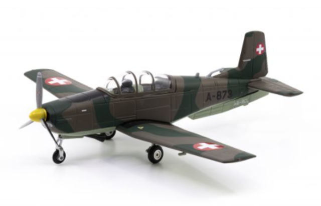 Pilatus P-3 A-873 inkl. Chromständer