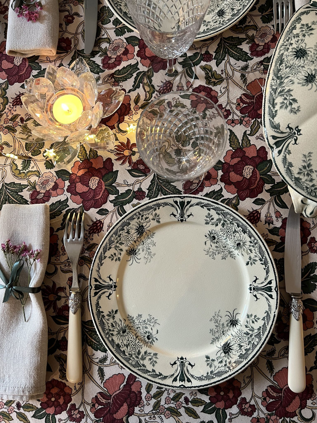 MOLIERE - Suite de 6 assiettes plates signées Sarreguemines - Terre de Fer