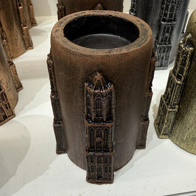 Domtoren waxinelichthouder rond (bruin)