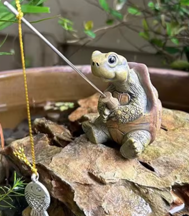 Prachtig tuinbeeldje Schildpad met hengel (6.2cm schildpad)