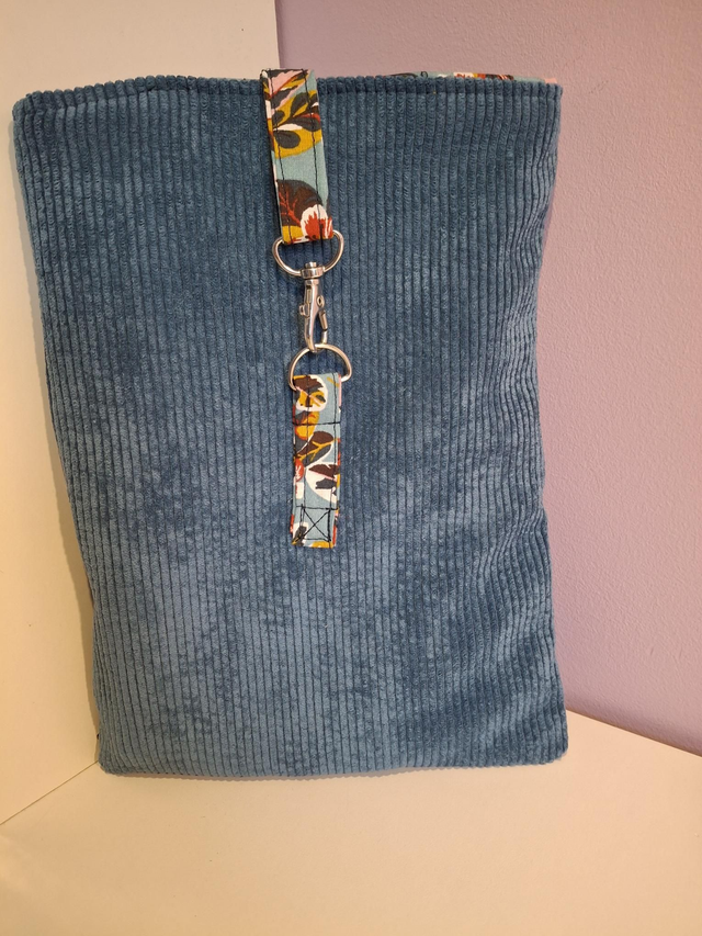 Pochette à livre " bleu fleuri" - 124