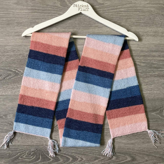 Hand-knit scarf - Peach &amp; Blue
