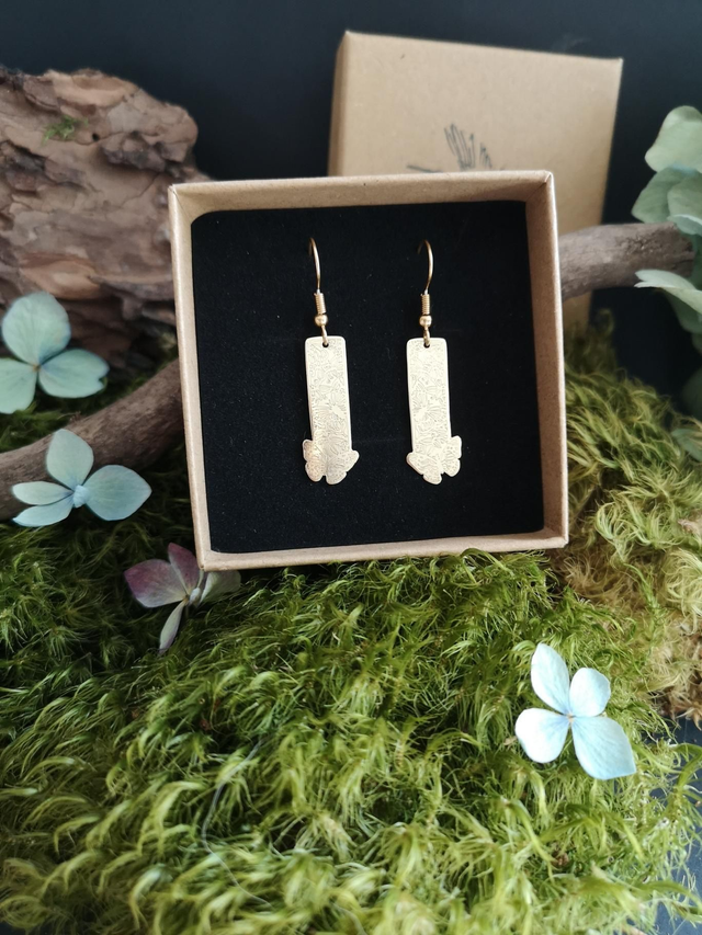 Précommande : Boucles d'oreilles - laiton - papillon - fleurs - crochet - La&Titia 
