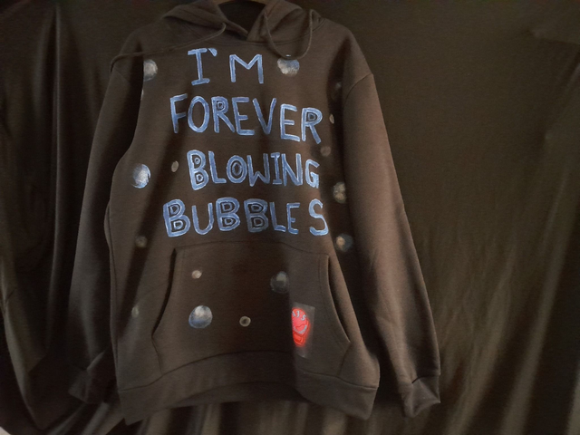 WEST HAM IM FOREVER BLOWING BUBBLES In Clothing Paints BLACK JUMPER