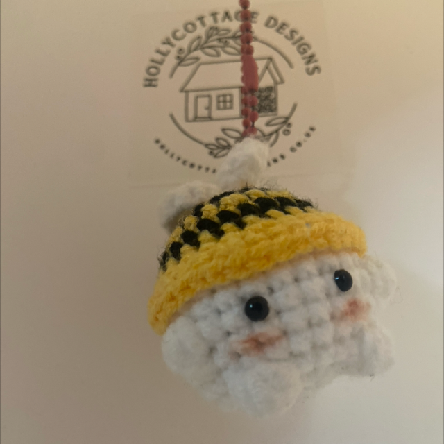 Squat mallow Keyring (M) (designs may vary)