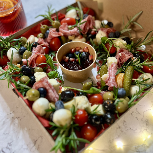 Platter Box- Charcuterie Wreath