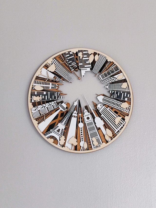 Tableau mural “CITY” en bois – Décoration 3D effet profondeur – 30×30 cm – Découpe & gravure laser