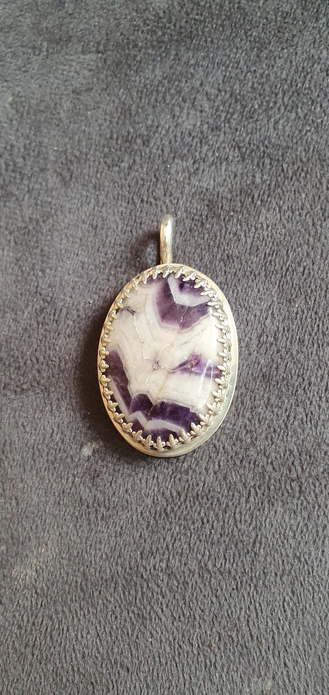 Pendentif argent 925 en améthyste chevron d'Auvergne 