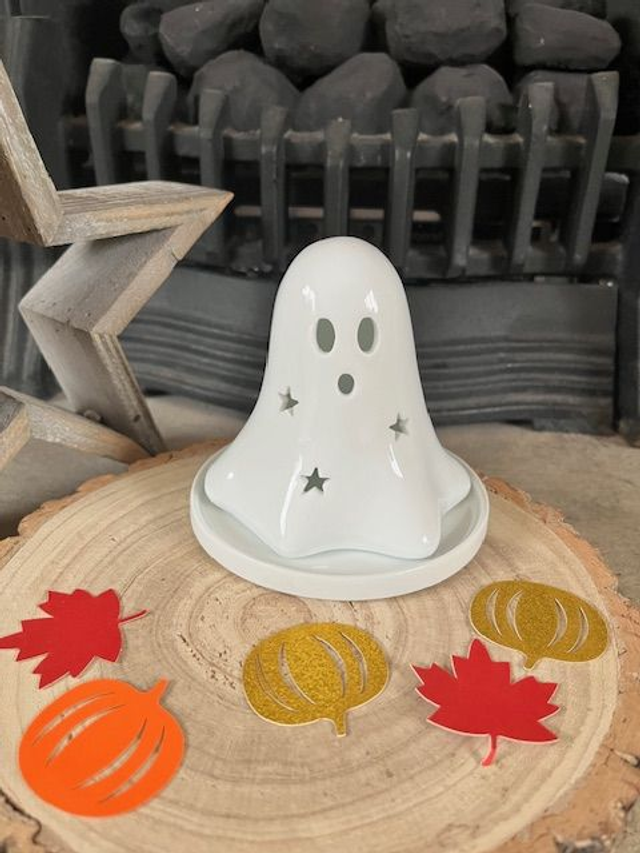 Spooky ghost T-light holder