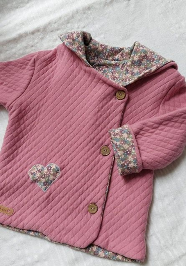 Veste  taille 80/86 " petit coeur"
