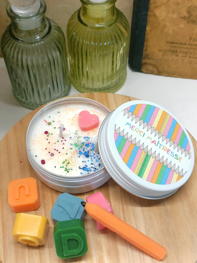 Bougie "Merci Maîtresse" boîte métallique