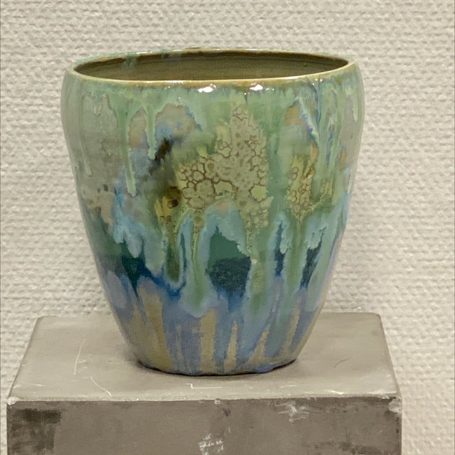 Høj potte af Helle Bornæs