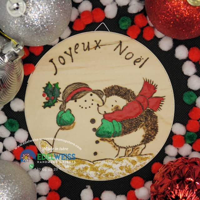 Hérisson et bonhomme de neige