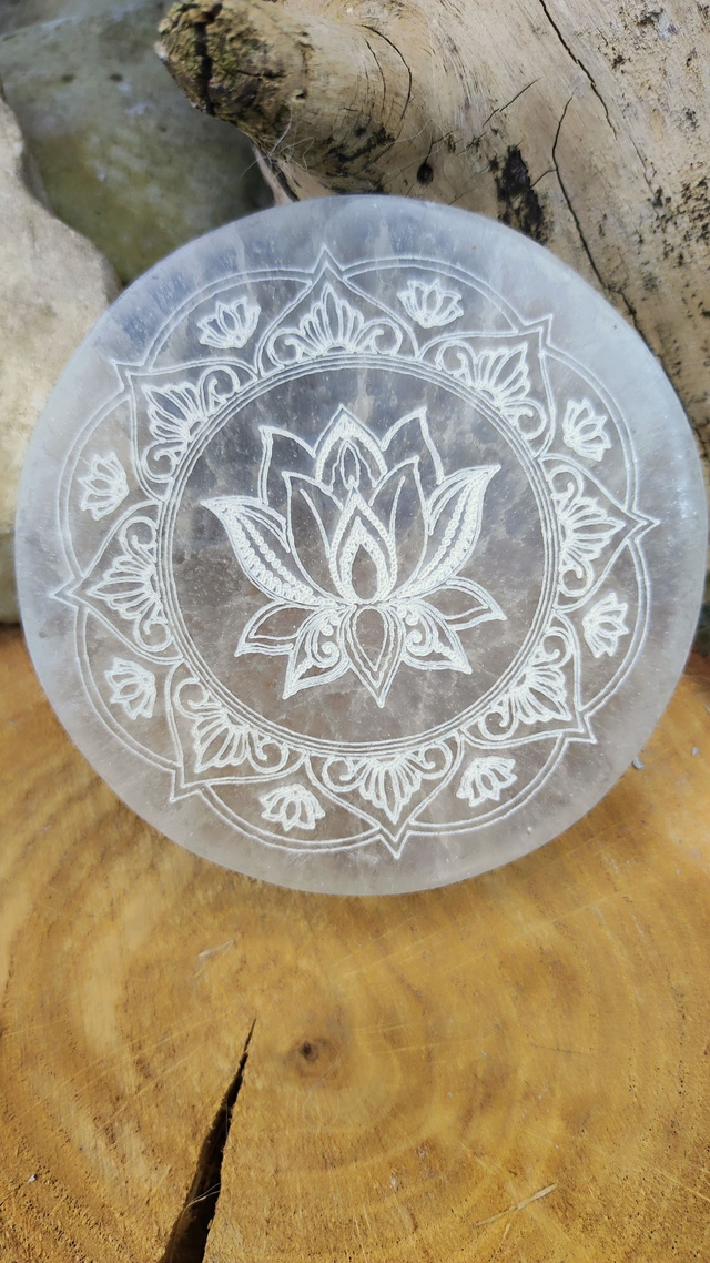 Plaque Sélénite Lotus Mandala