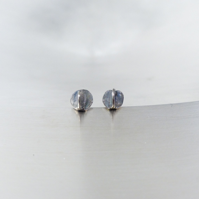 Ohrstecker Traubenhyazinthe Silber geschwärzt