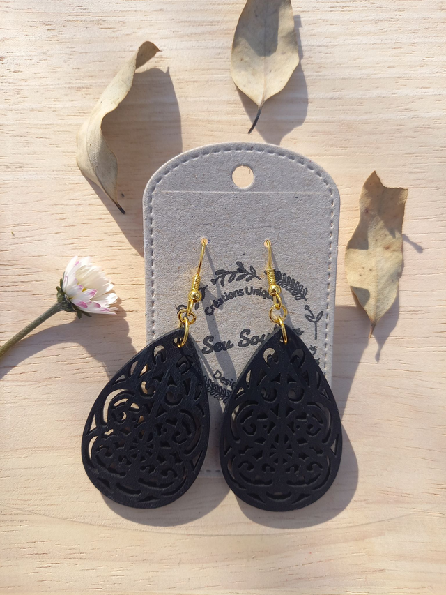 Boucles d&#039;oreilles Bois - arabesques - noir