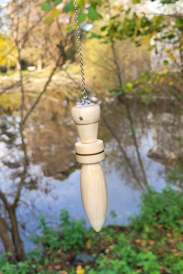 7.Pendule 9 en bois de cerisier