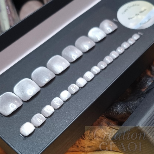 Cristal cat's eyes little pieds