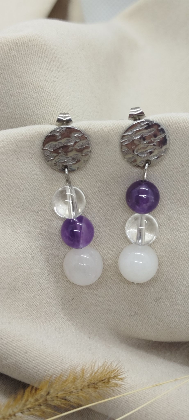 Clous d&#039;oreilles en pierres naturelles 8 et 10 mm (pierre de lune, améthyste, cristal de roche)