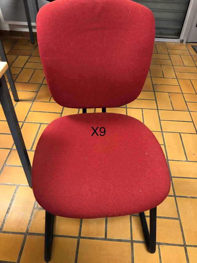 Fauteuils bordeaux en tissus