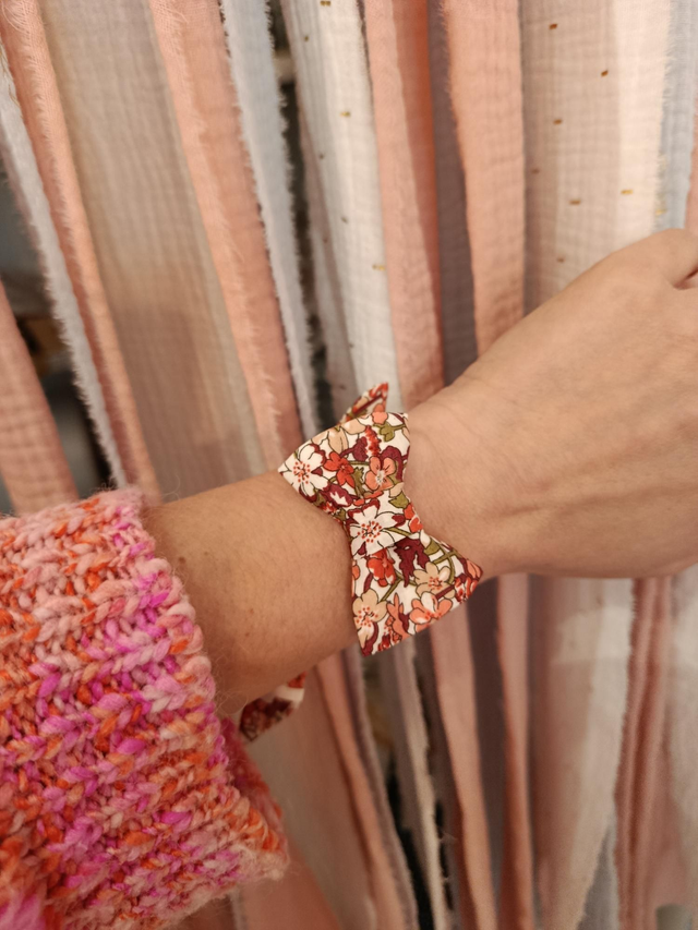 Bracelet Liberty à fleurs rouges 