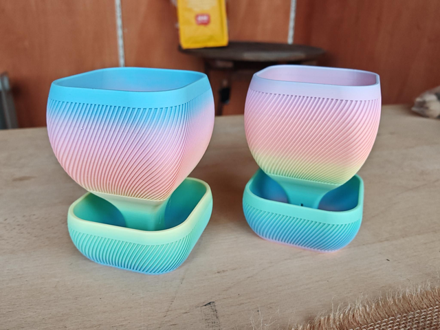 Selbstbewässerner Blumentopf