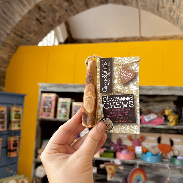 Green &amp; Wild&#039;s Olivewood Chew- Puppy