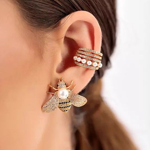 Brinco Abelha Cravejado com Pérola - Ouro