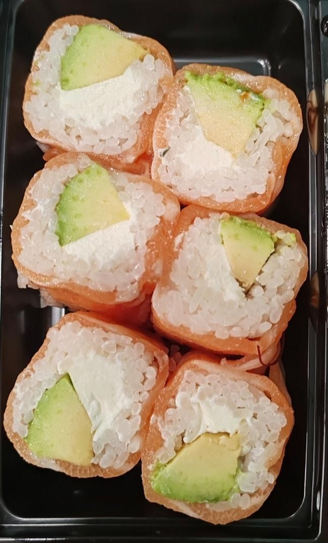 Salmon roll avocat fromage ×6