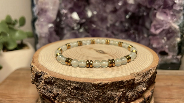 Bracelet PREHNITE 4mm (Avec Hématites)