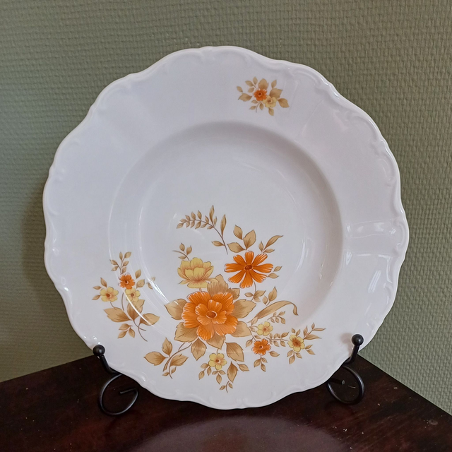 Seltmann Weiden | Soepborden Diep bord met geschulpte rand en kleurrijk bloemmotief (diameter 23,0 cm | hoogte 4,0 cm) | Vintage