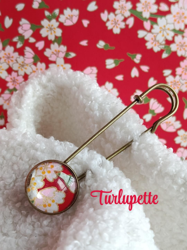 Broche (Papier Mazuyo)