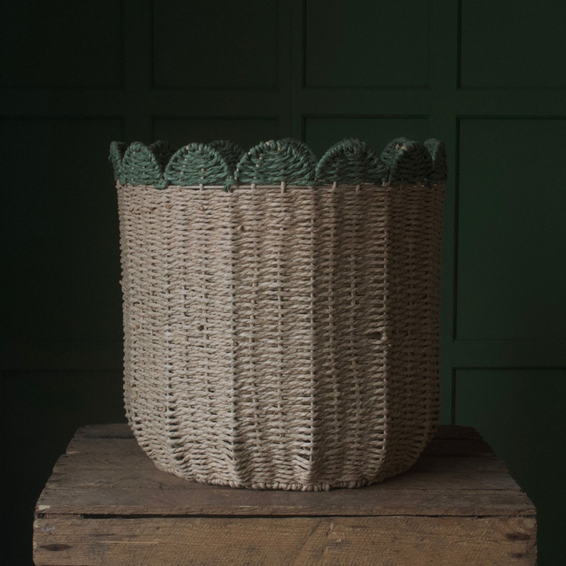 Large Scalloped Woven Basket