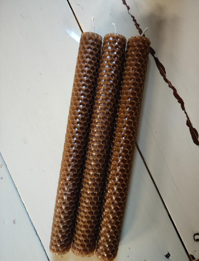 Mehiläisvahakynttilä, suklaa