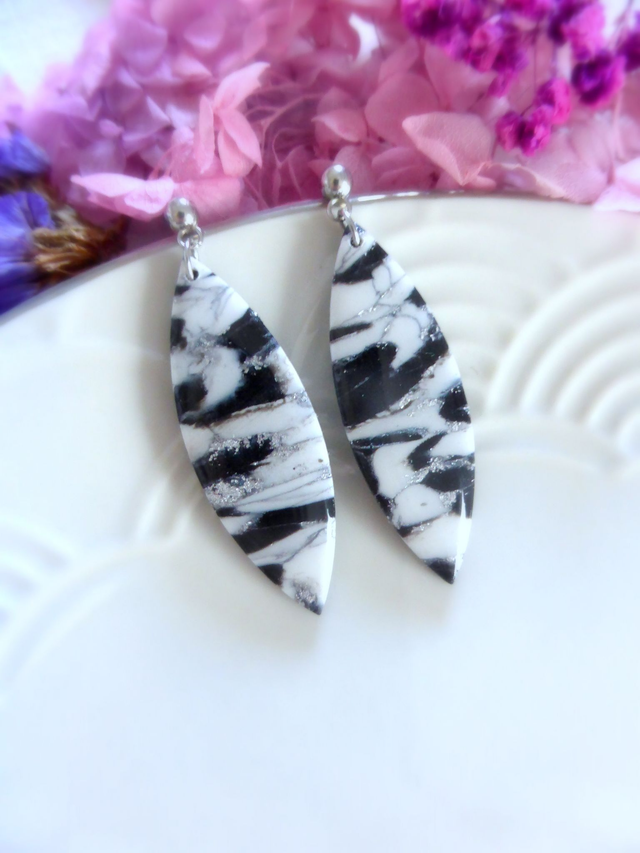 Boucles d'oreilles ogives - Poussière d'argent