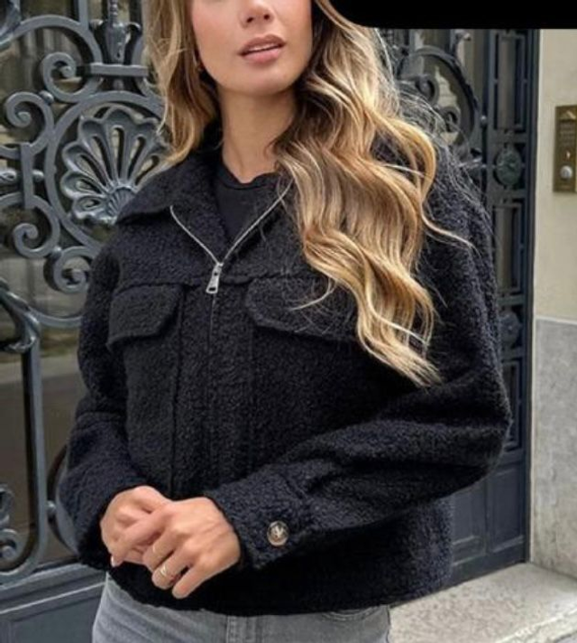 Jasje bouclé met rits zwart