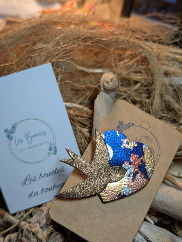 Broche aimanté coeur hirondelle bronze marine dorée b022