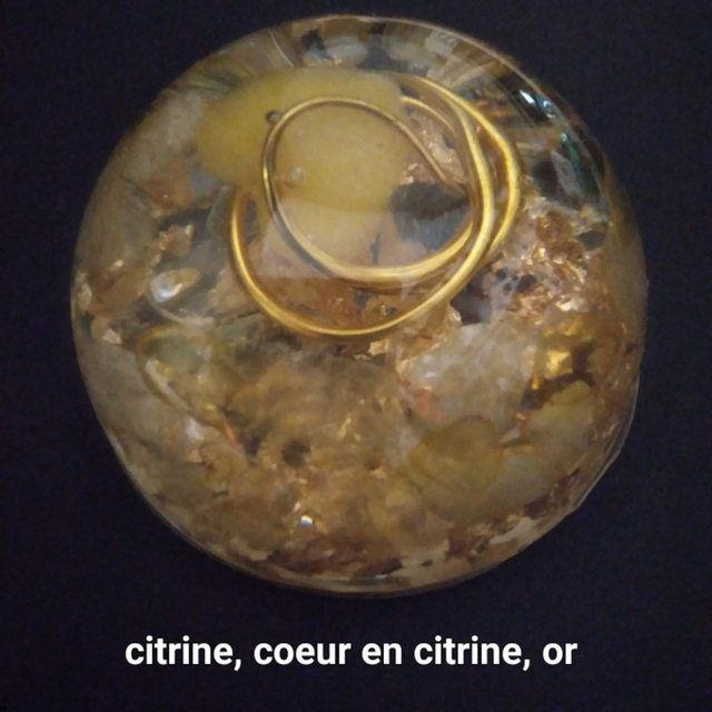 Orgonite demi sphère citrine