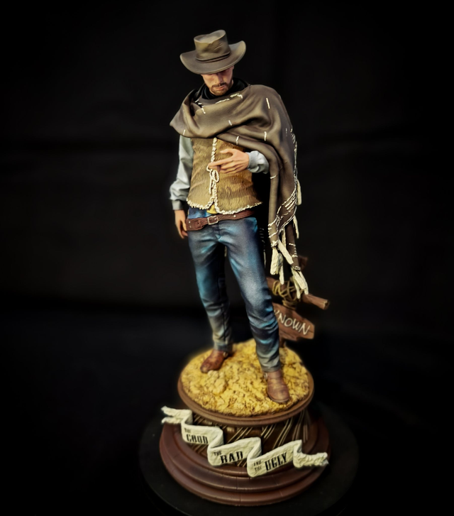 STATUE CLINT EASTWOOD LE BON LA BRUTE ET LE TRUAND série movie