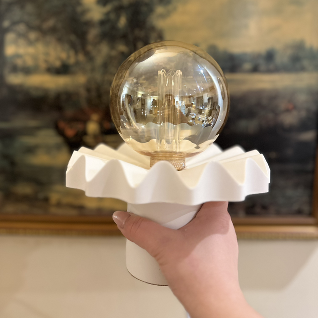 HANDMADE MINIMALIST FLOWER TABLE LAMP