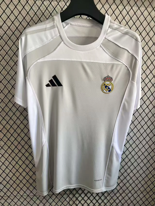 Camiseta Real Madrid - (Blanca Gris) - Versión Fan - 25-26 
